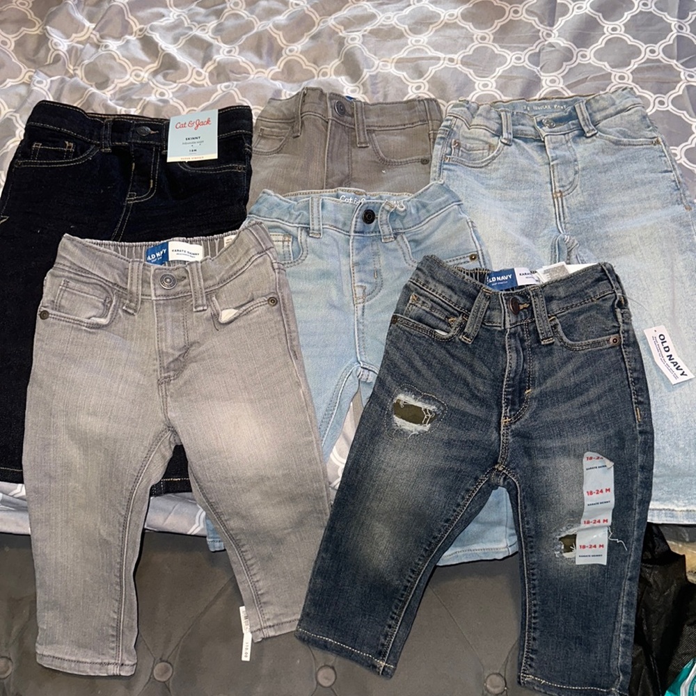 6 pairs of skinny jeans 18-24M